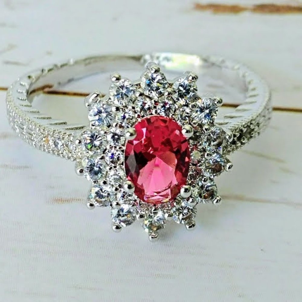 Sparkling Red Stone Ring - Picture 6 of 6